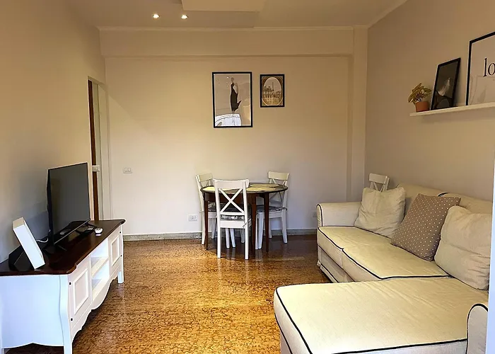 La Casa Libre Metro A Colli Albani 350 M Apartment Rom