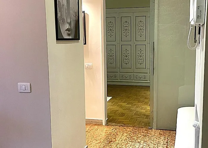 La Casa Libre Metro A Colli Albani 350 M Rom
