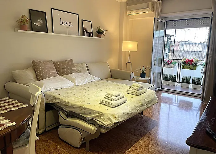 Apartment La Casa Libre Metro A Colli Albani 350 M Rom